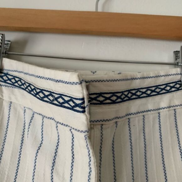 Talbots white/narrow blue stripes capris, size 6 - Picture 3 of 10